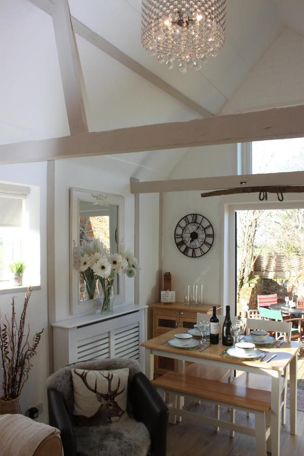 Holiday home Beautiful Barn Conversion, 3 Bed, Hot Tub, Sauna, Gym, Enclosed Garden